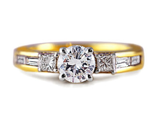 ***SOLD*** Superb quality Diamond Engagement ring-0