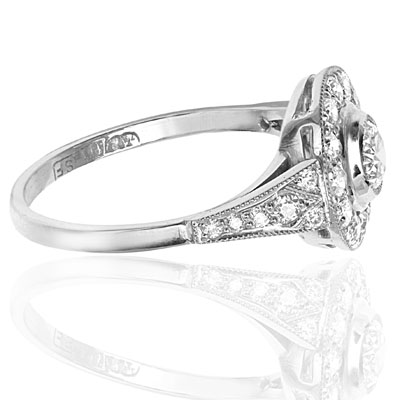 Fire and Sparkle... Superb Art Deco Style Diamond Daisy ring-2433