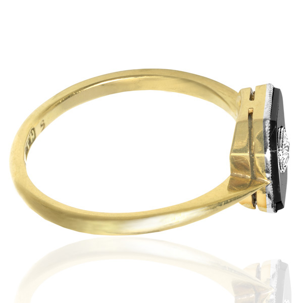 Original 1920s Onyx and Diamond ring -3669