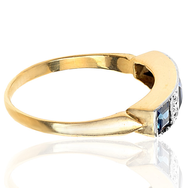 Bright Blue... Original Art Deco Sapphire and Diamond ring -3634