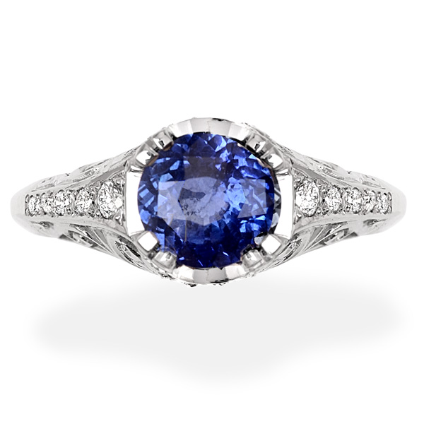 Decorative WG Sap ring Ds on shoulders FRONT